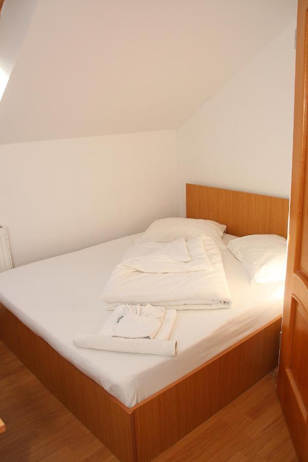 Pensiunea Timisoara Habitación foto